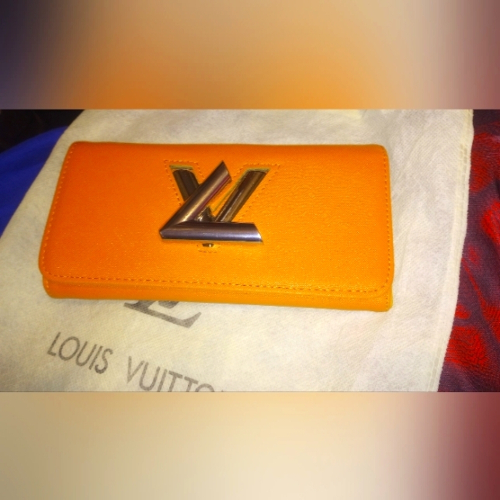 LV portefeuille Twist Epi Long Wallet